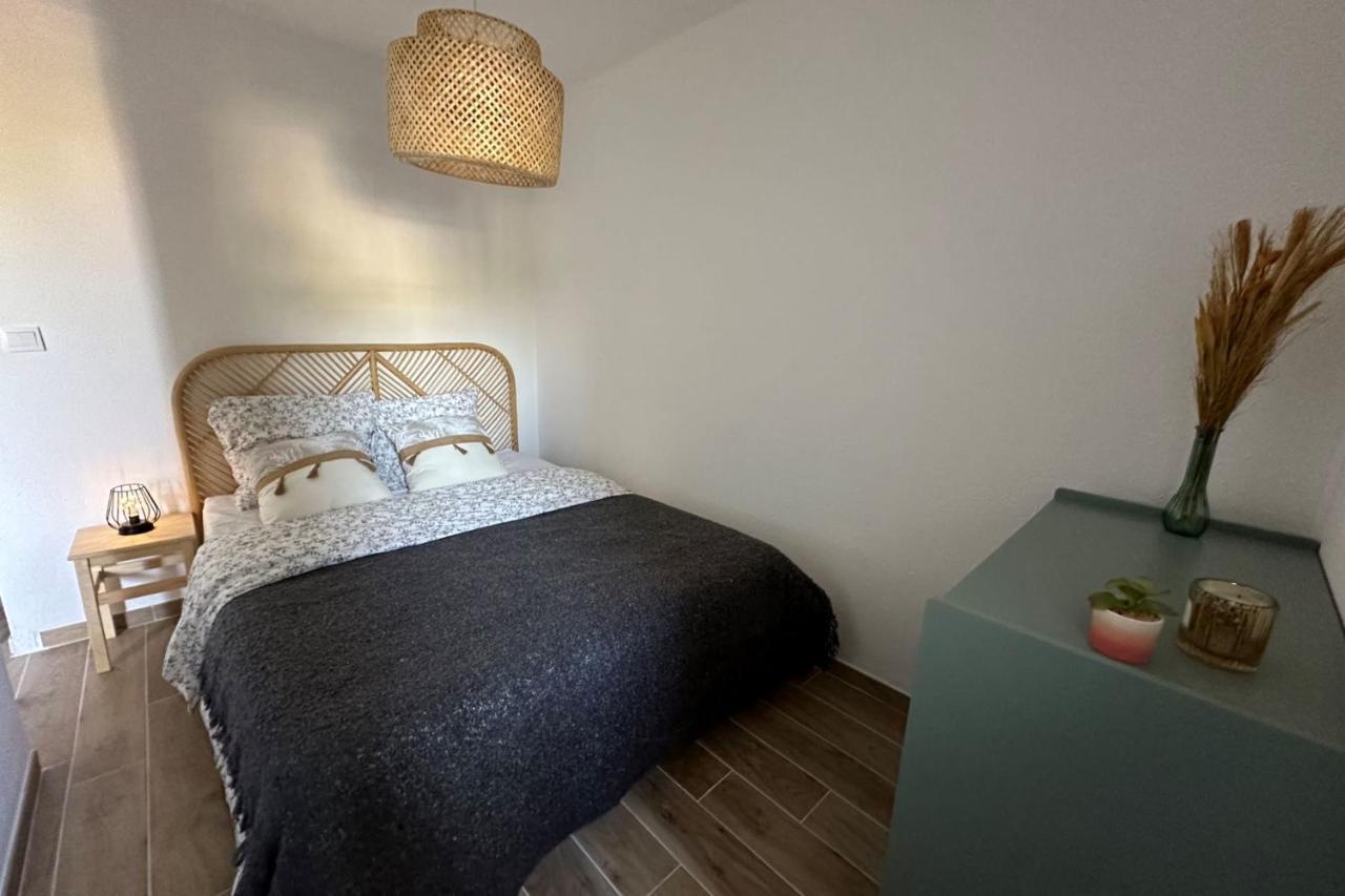 Very Cosy Apartment At 200 M From The Beaches Ла Лонд-ле-Мор Екстериор снимка