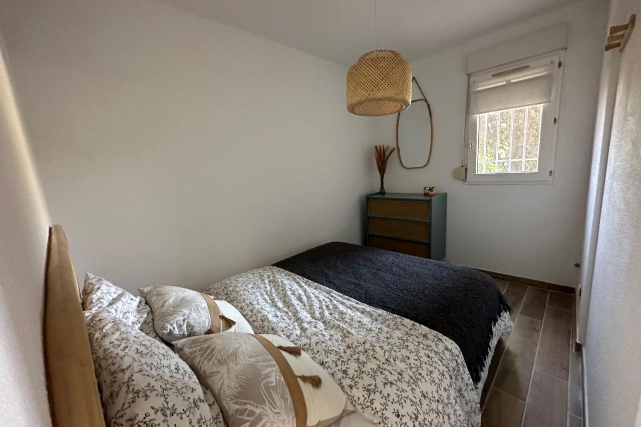 Very Cosy Apartment At 200 M From The Beaches Ла Лонд-ле-Мор Екстериор снимка