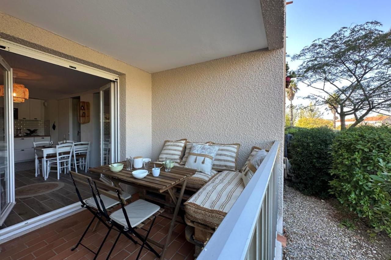 Very Cosy Apartment At 200 M From The Beaches Ла Лонд-ле-Мор Екстериор снимка
